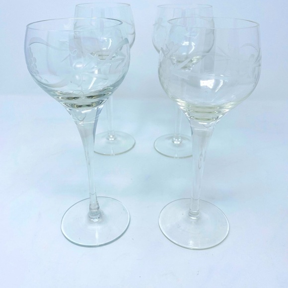 Set of 4 Vintage Long Stem Wine Glasses - Picture 1 of 6